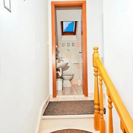Apartment Ivan - 50m From Sea Sutivan